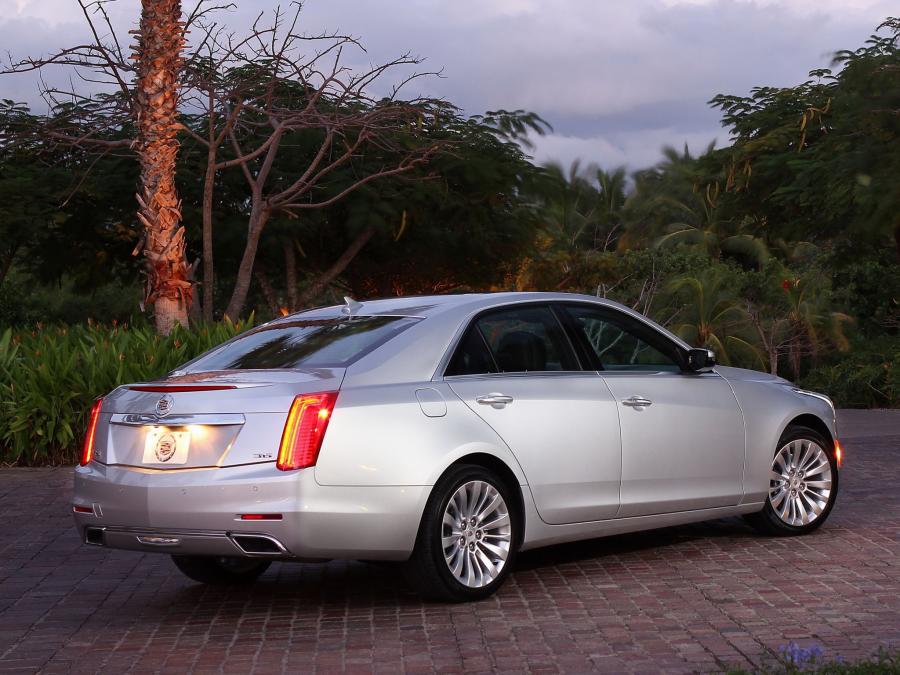  Cadillac CTS 2013 года  (фото 2 из 31)